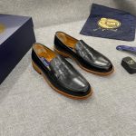 Mocassin Noir Classique – Élégance Intemporelle
