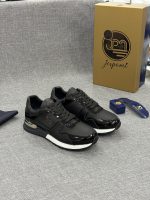 Sneaker noire brillante en cuir à semelle ornée métal – Jespomi Paris
