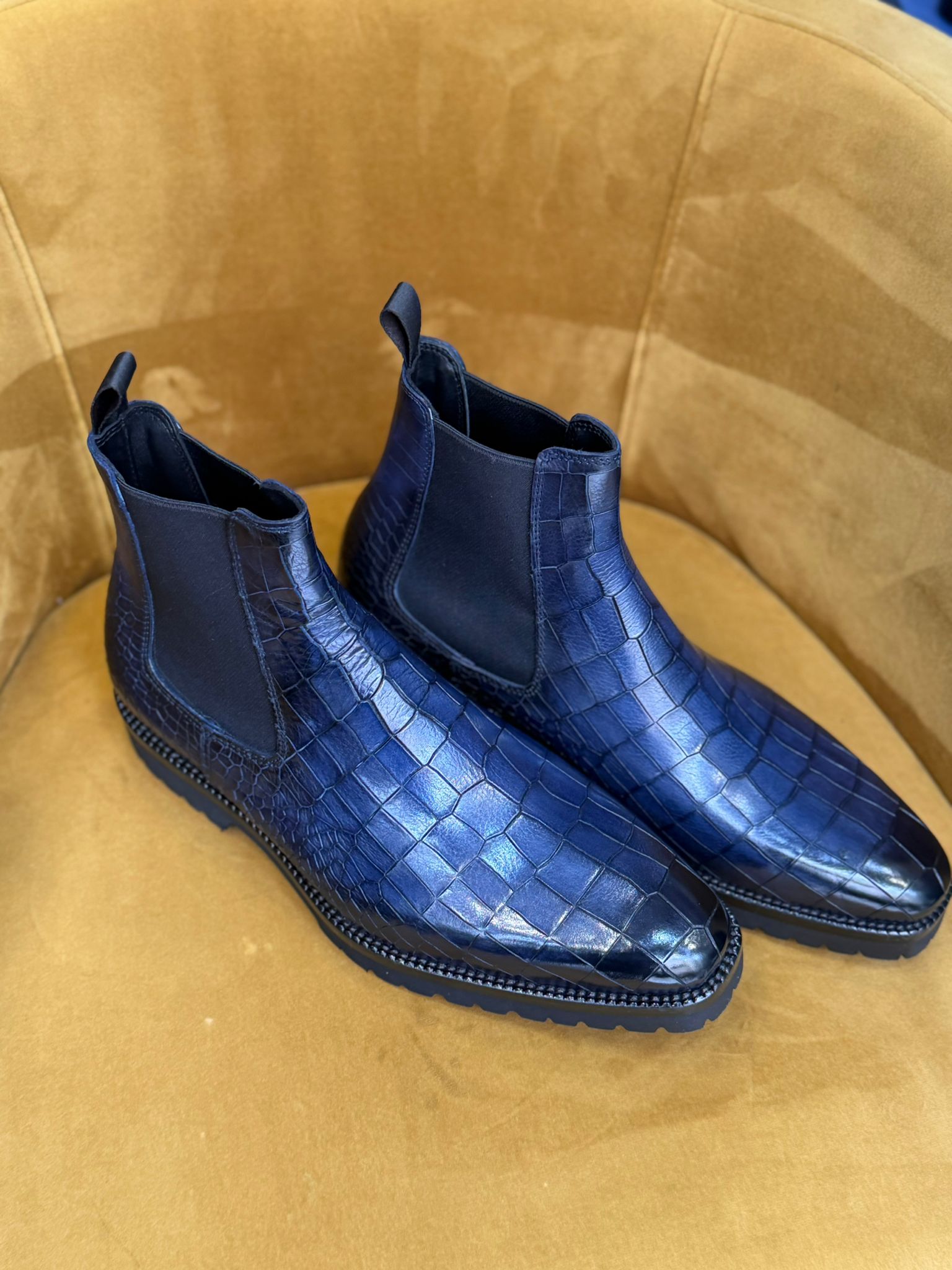 Boots Chelsea Bleu Croco en Cuir Premium – Élégance Moderne | Jespomi – Image 2