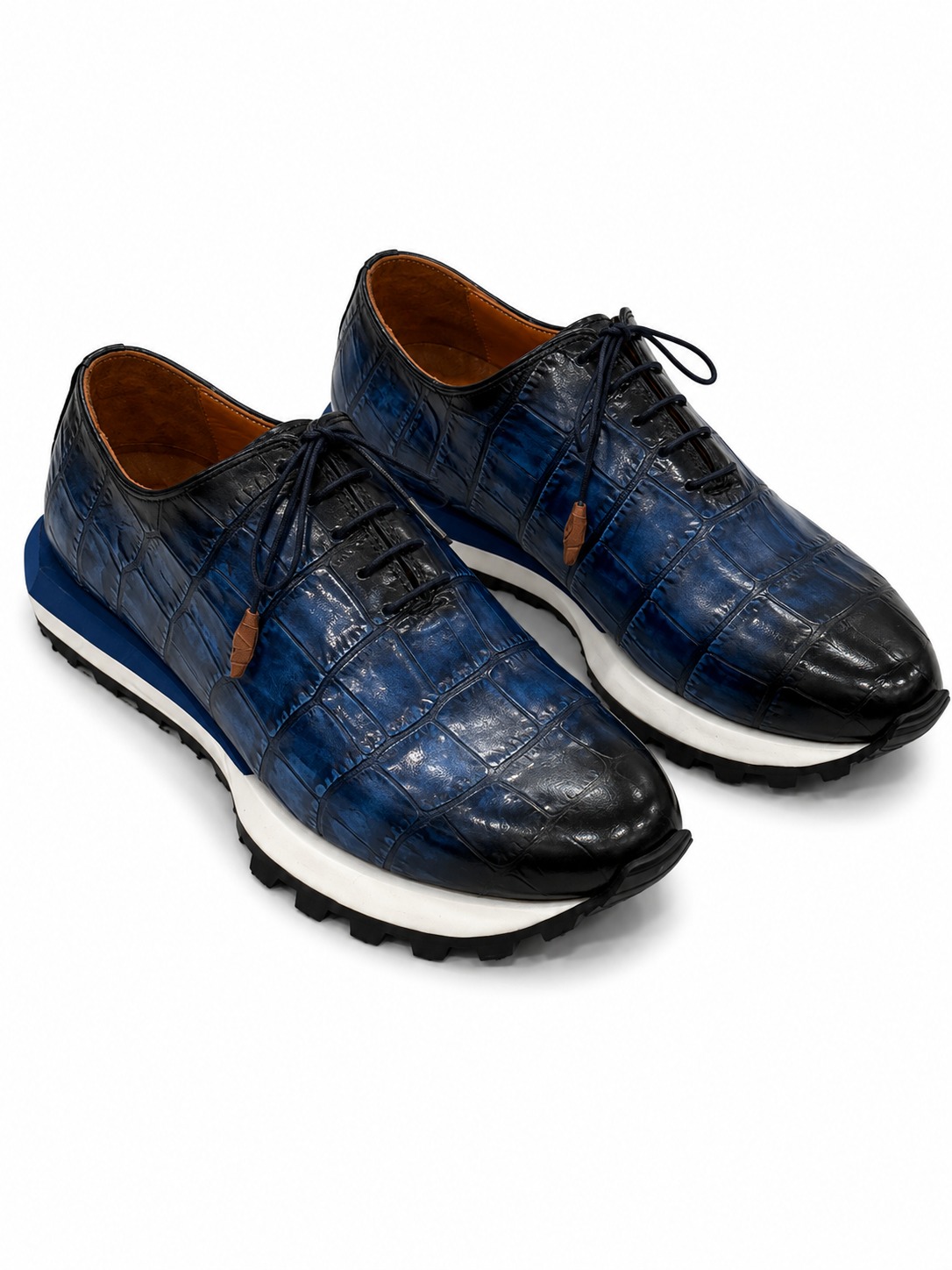Sneakers hybrides style richelieu pour homme en cuir patiné effet crocodile bleu et noir Jespomi avec semelle crantée.