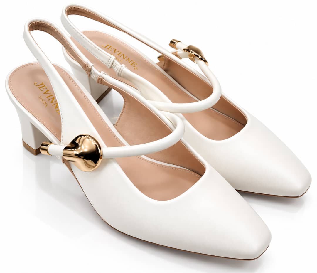 Escarpins slingback blancs à talon carré avec détail doré