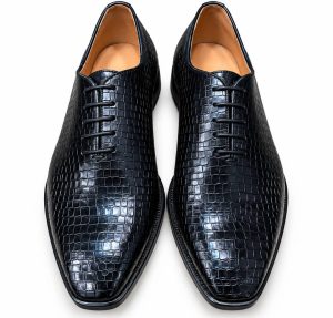 Derby homme noir effet croco à lacets