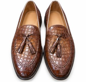 Mocassins homme marron à pampilles avec finition imitation croco
