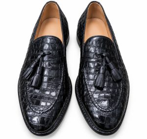 Mocassins homme noirs à pampilles effet croco