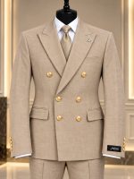 Costume homme beige croisé élégant avec boutons dorés