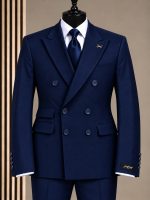 Costume homme bleu marine croisé avec chemise blanche et cravate