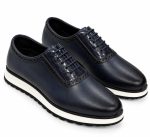 Chaussures Richelieu homme bleu marine foncé à lacets, détails brogués et semelle épaisse blanche
