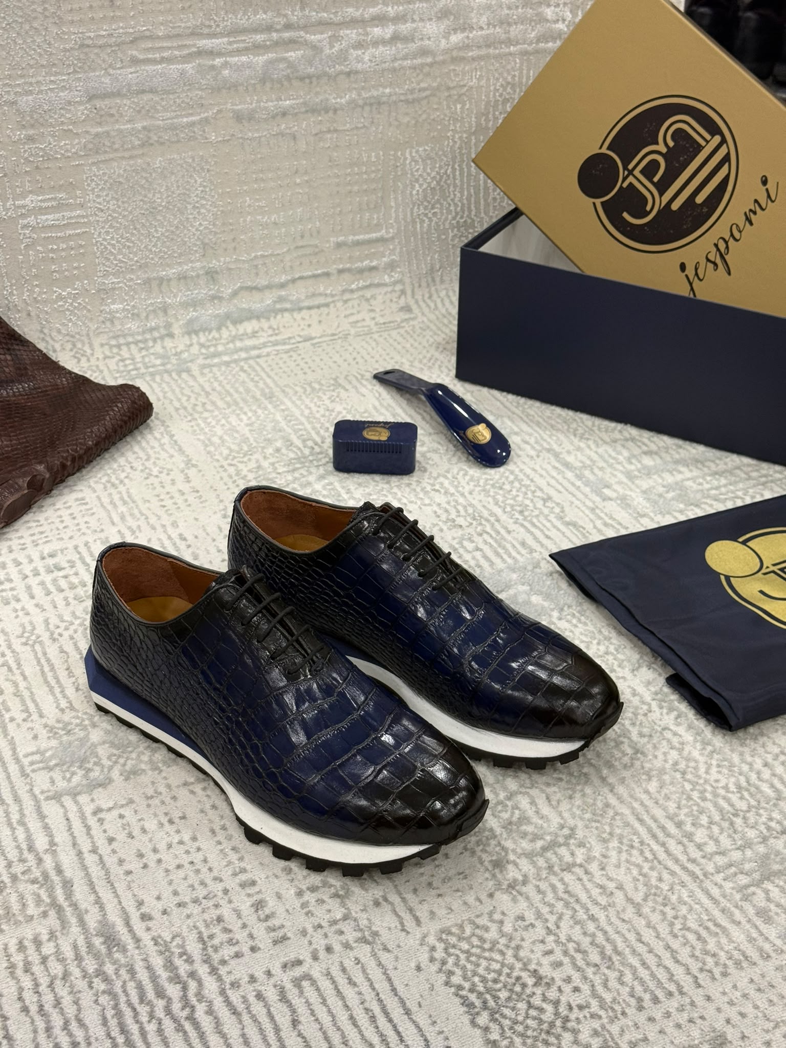Chaussures Homme Effet Crocodile Noir et Bleu Marine – Image 2