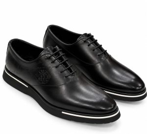 Chaussures Richelieu noires pour homme à lacets avec semelle épaisse et liseré blanc